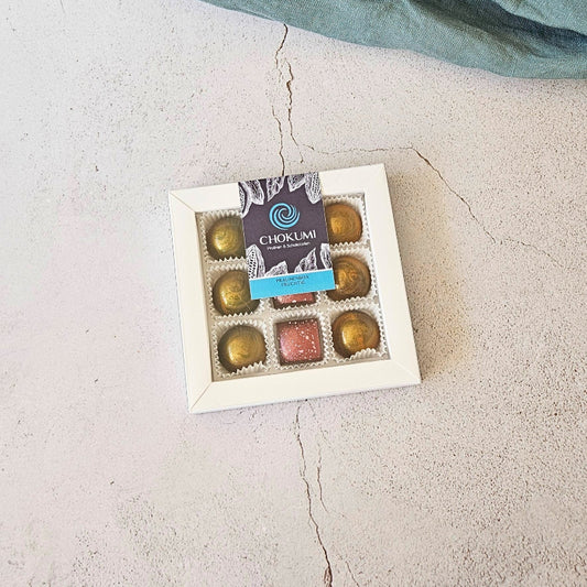 Pralinenbox Fruchtig mit Yuzu-Karamell, Maracujakaramell und Himbeernougat
